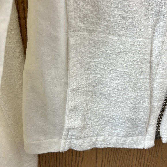 CAbi #715 White Lace Occasion Jacket, Size Medium - Picture 6 of 11